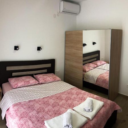 Apartmani Cupara Tivat Kültér fotó