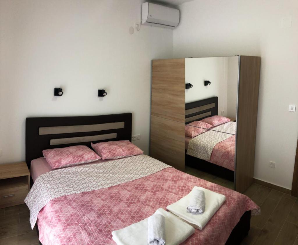 Apartmani Cupara Tivat Kültér fotó